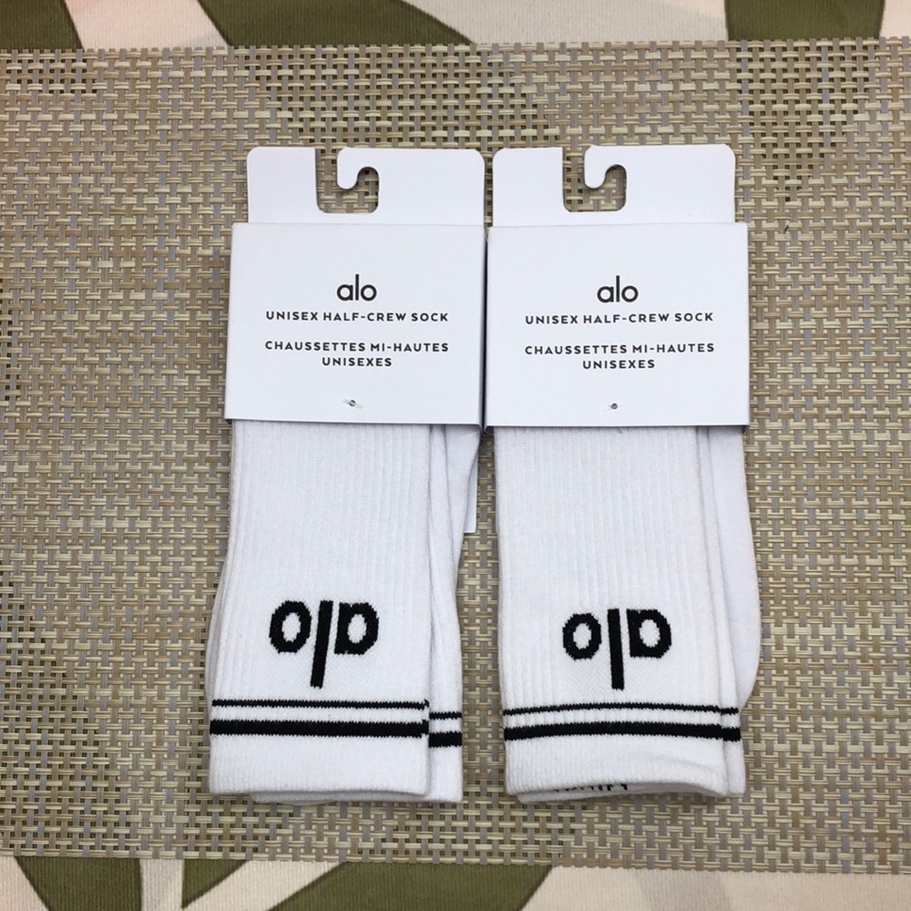 🍩NWT🍩ALO Yoga Women's Anti-Slip Socks 2-Pack | Anti-Slip | Yoga Fitness